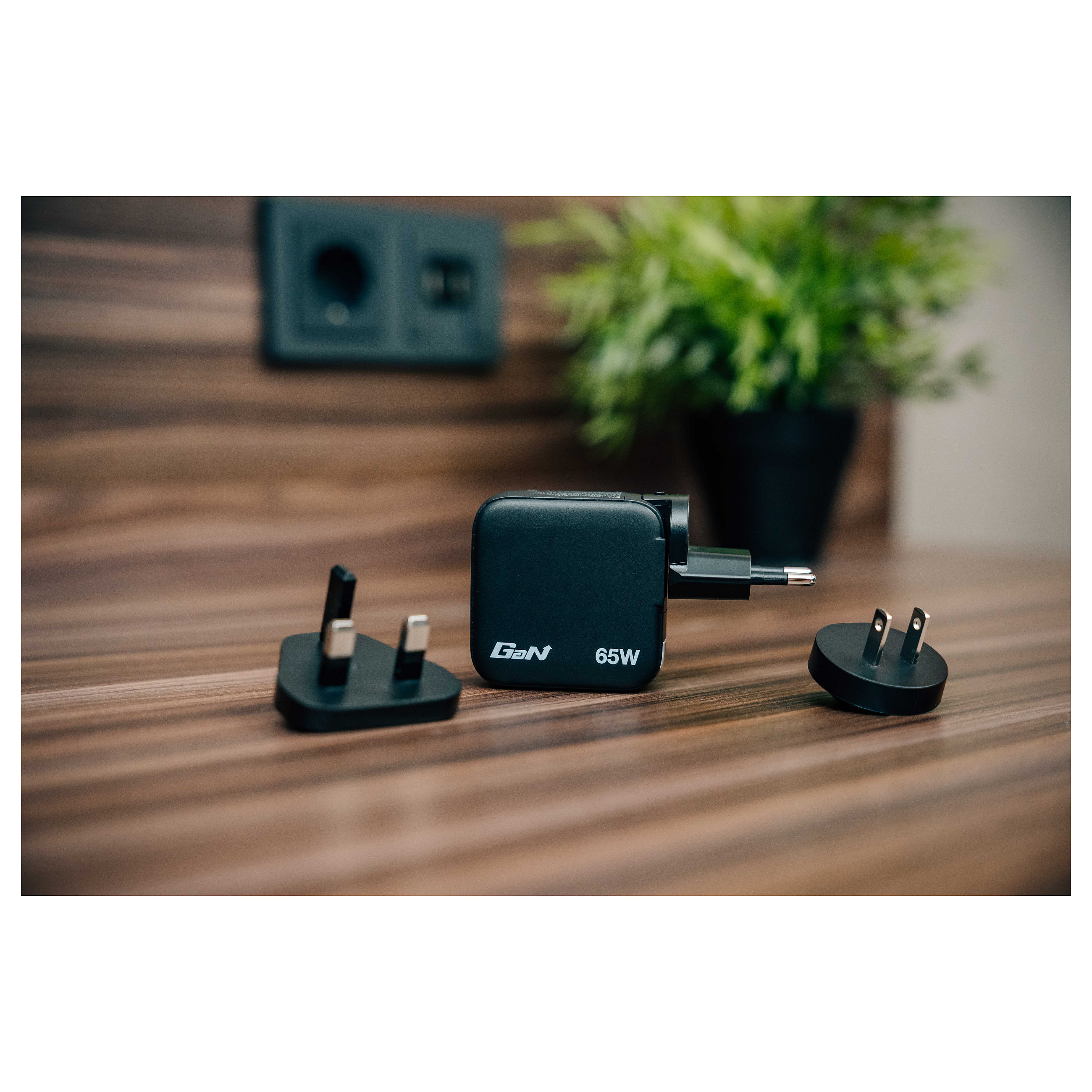 Verbatim 30238 mobile device charger