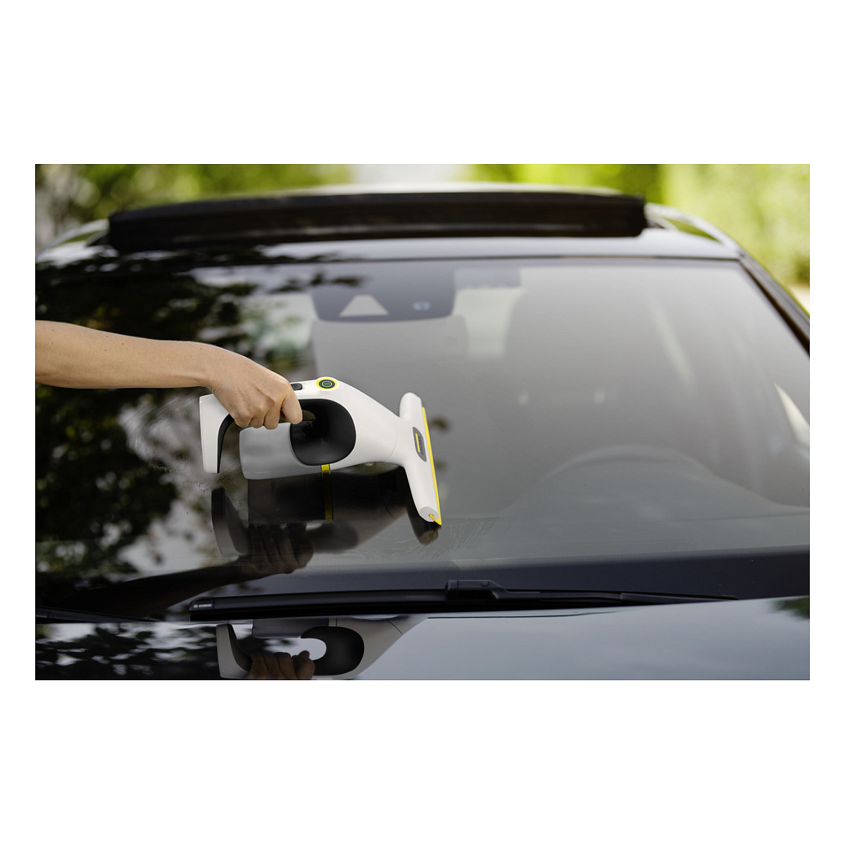 Kärcher WV 1 Compact Care electric window cleaner
