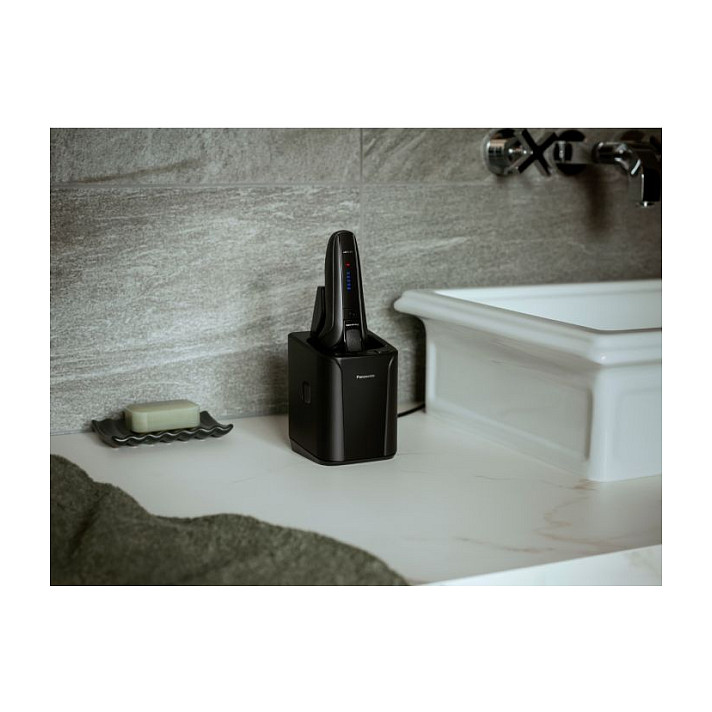 Panasonic Herrenrasierer ES-LV9U-K803 mit Reinigungsstation