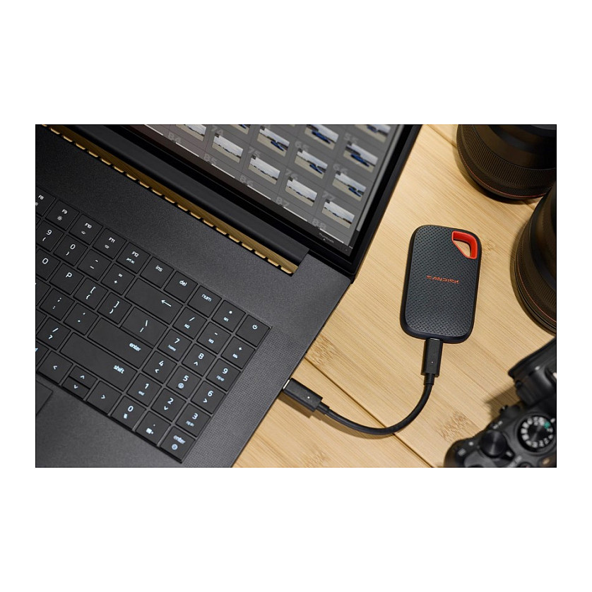 4TB SANDISK Read speed 2000 MB/s SDSSDE70-4T00-G25