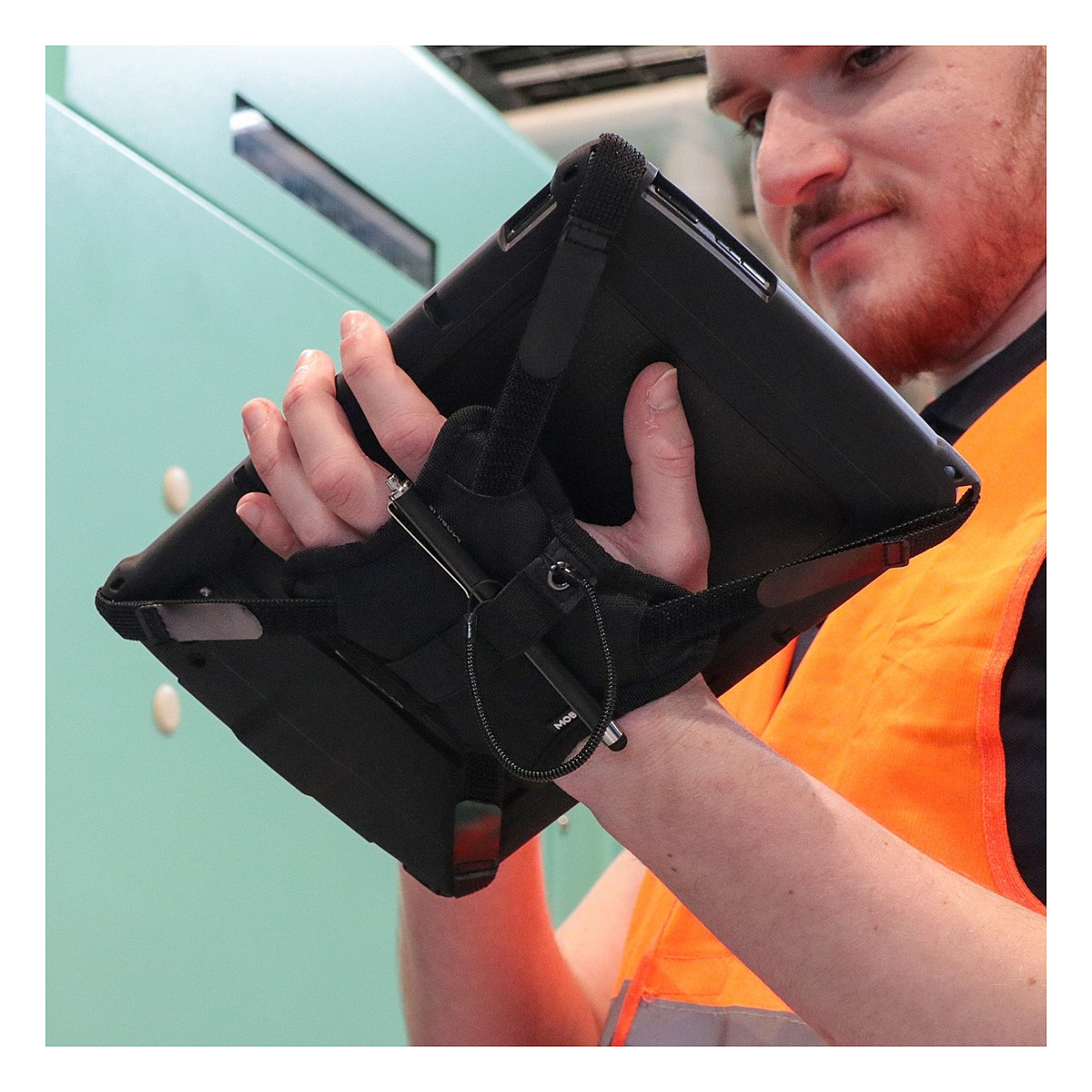 Mobilis Universal X strap holder for Zebra ET4045 8