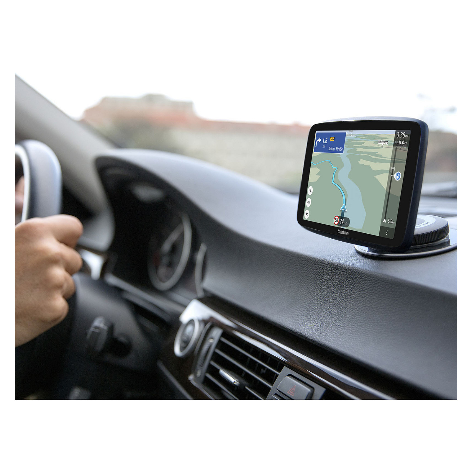 TomTom GO Classic navigator