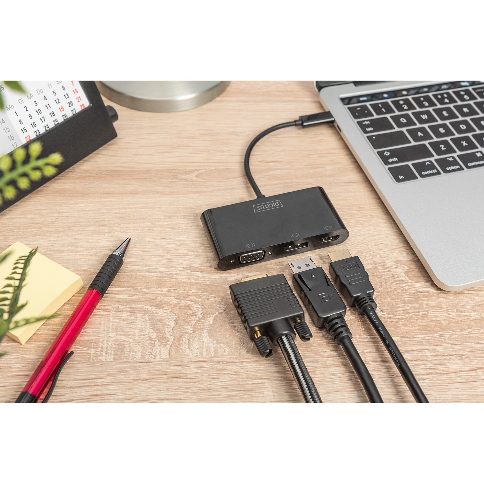 DIGITUS USB-C Triple Monitor Adapter