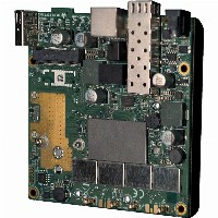 Z MikroTik L23UGSR-5HaxD2HaxD