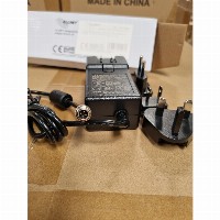 Z ALLNET Ersatznetzteil 12V/5A EU Type schwarz mit Adapter EU,US,UK HTT mit Binder 711 M9